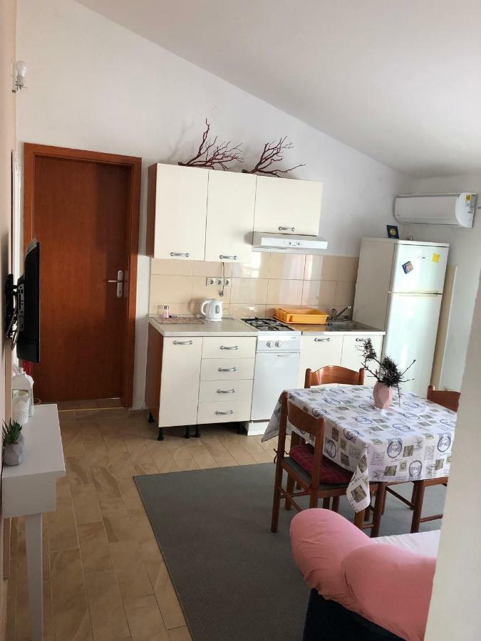 Apartments Leko Жуляна Экстерьер фото